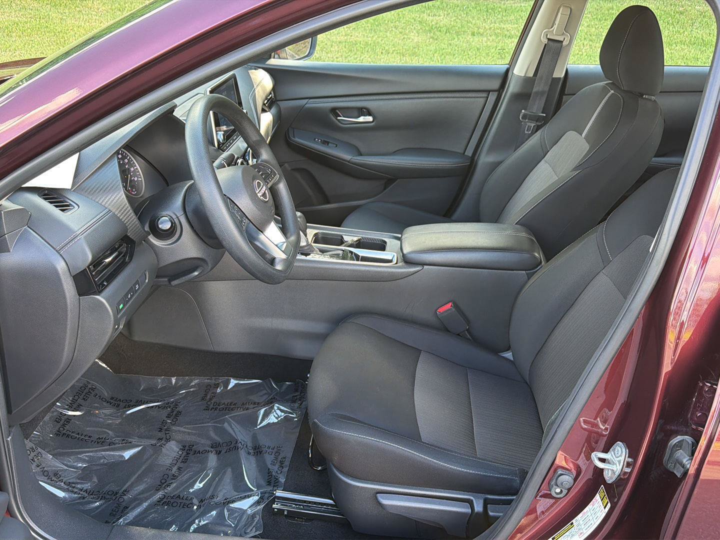 Used 2025 Nissan Sentra SV FWD image 10