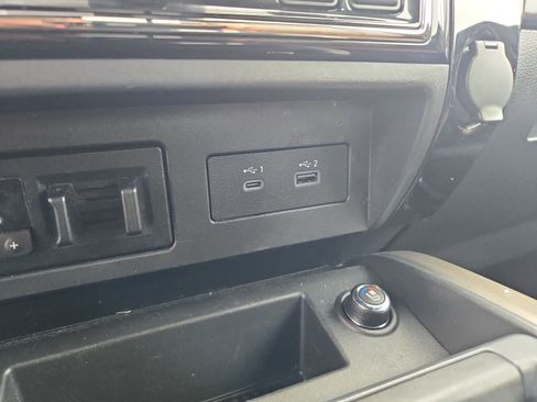 Used 2021 Nissan Titan Platinum Reserve AWD/4WD image 30