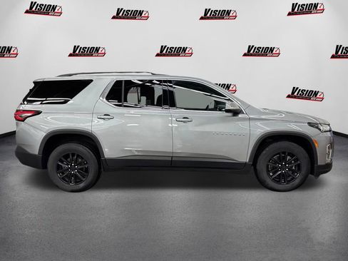 Used 2023 Chevrolet Traverse LT image 4