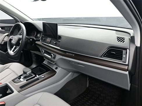 Used 2024 Audi Q5 2.0T Premium image 27