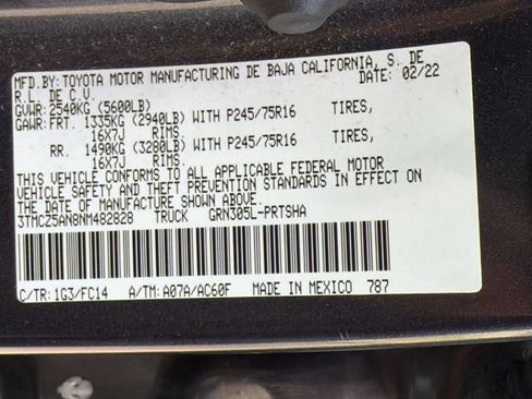 Used 2022 Toyota Tacoma SR5 w/ Technology Package AWD/4WD image 22