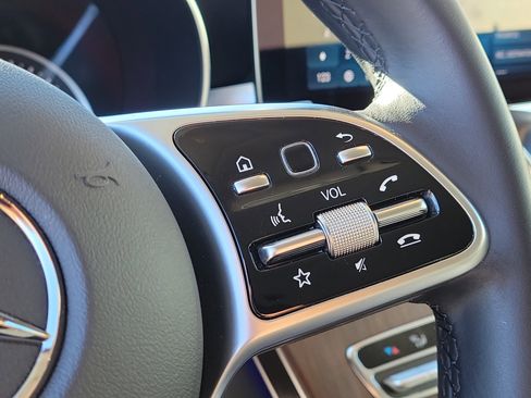 Used 2022 Mercedes-Benz GLC 300 4MATIC image 30