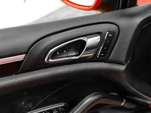 Used 2016 Porsche Cayenne AWD/4WD image 39