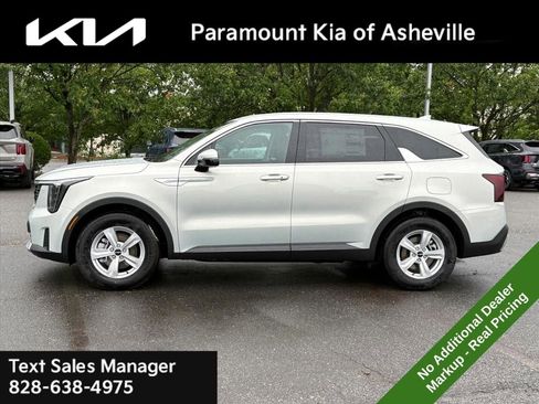 New 2026 Kia Sorento LX FWD image 3