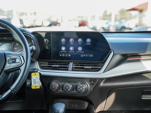 Used 2024 Chevrolet Trax RS w/ Driver Confidence Package image 14