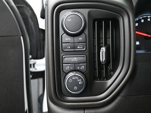 Used 2022 Chevrolet Silverado 1500 Custom AWD/4WD image 20