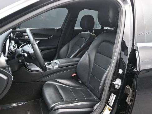 Used 2018 Mercedes-Benz C 300 Sedan w/ Premium Package image 11