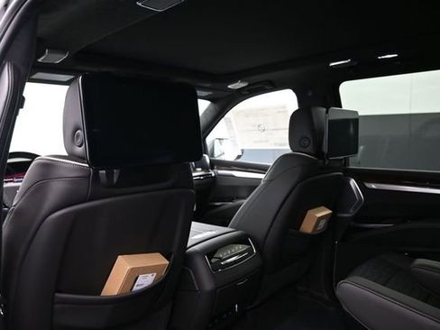 New 2026 Cadillac Escalade ESV Platinum Sport AWD/4WD image 15