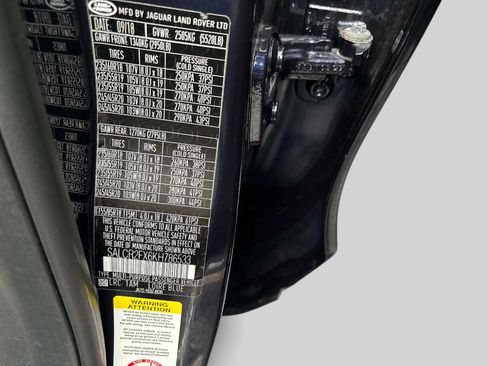 Used 2019 Land Rover Discovery Sport HSE image 33