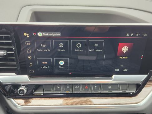 New 2026 GMC Sierra 1500 Elevation image 21