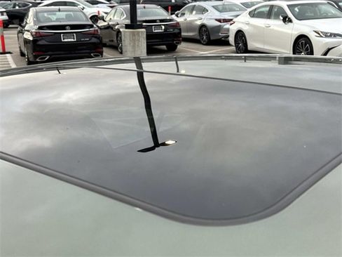 Certified 2025 Lexus ES 350 w/ Premium Package image 11