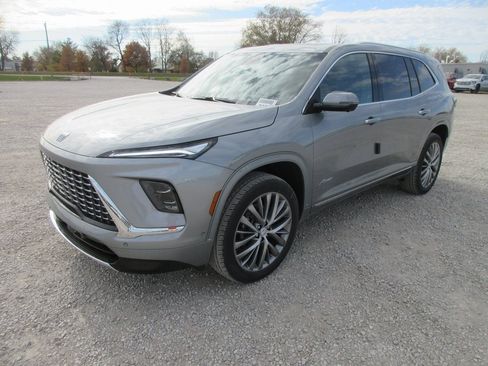 New 2026 Buick Enclave Avenir image 10