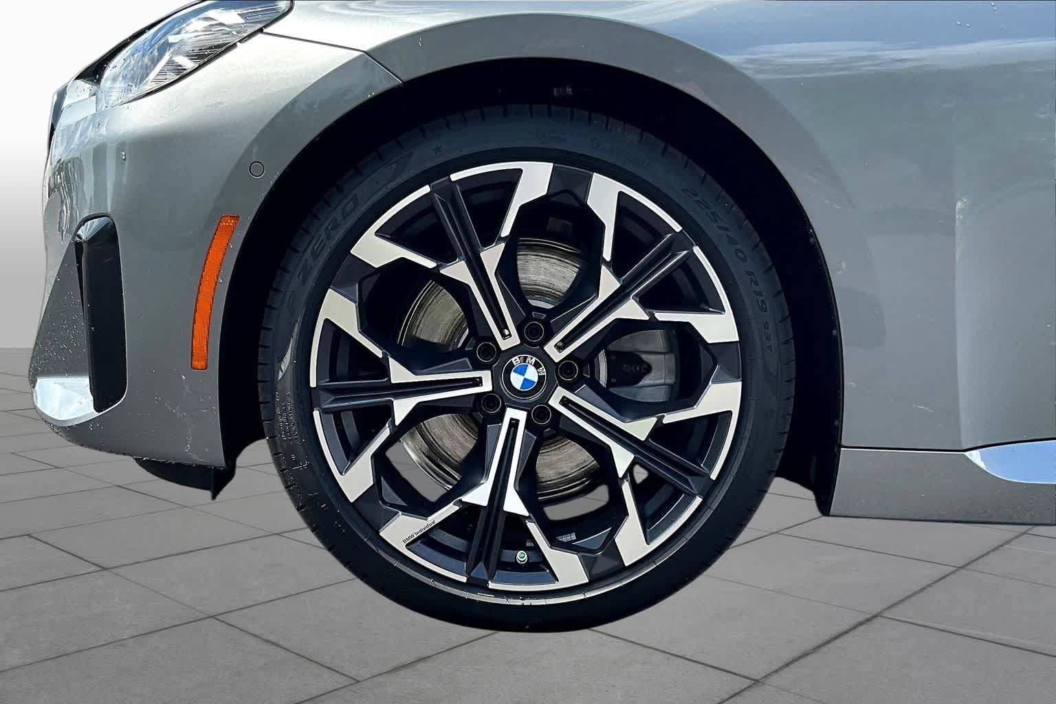 New 2025 BMW 230i Coupe w/ Premium Package RWD image 11