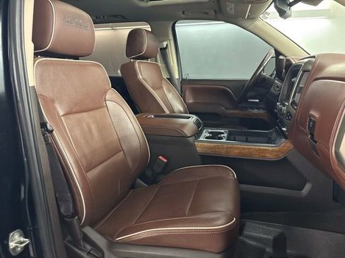 Used 2014 Chevrolet Silverado 1500 High Country w/ High Country Premium Package image 16