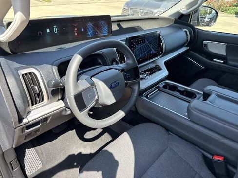 Certified 2025 Ford Expedition Active RWD image 21