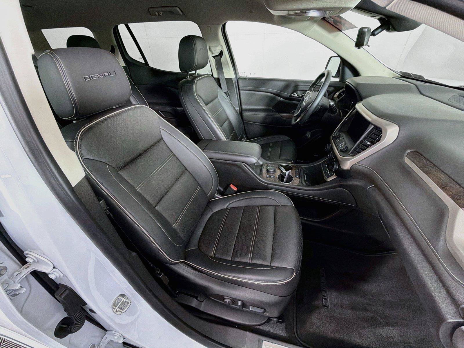 Used 2023 GMC Acadia Denali w/ Denali Technology Package AWD/4WD image 31