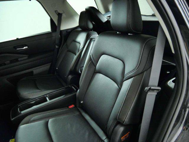 Used 2024 Nissan Pathfinder SL w/ SL Premium Package AWD/4WD image 22