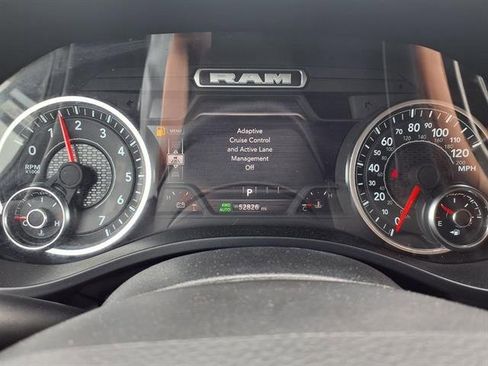 Used 2025 RAM 1500 Laramie AWD/4WD image 17