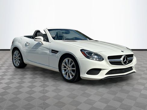 Used 2019 Mercedes-Benz SLC 300 image 1