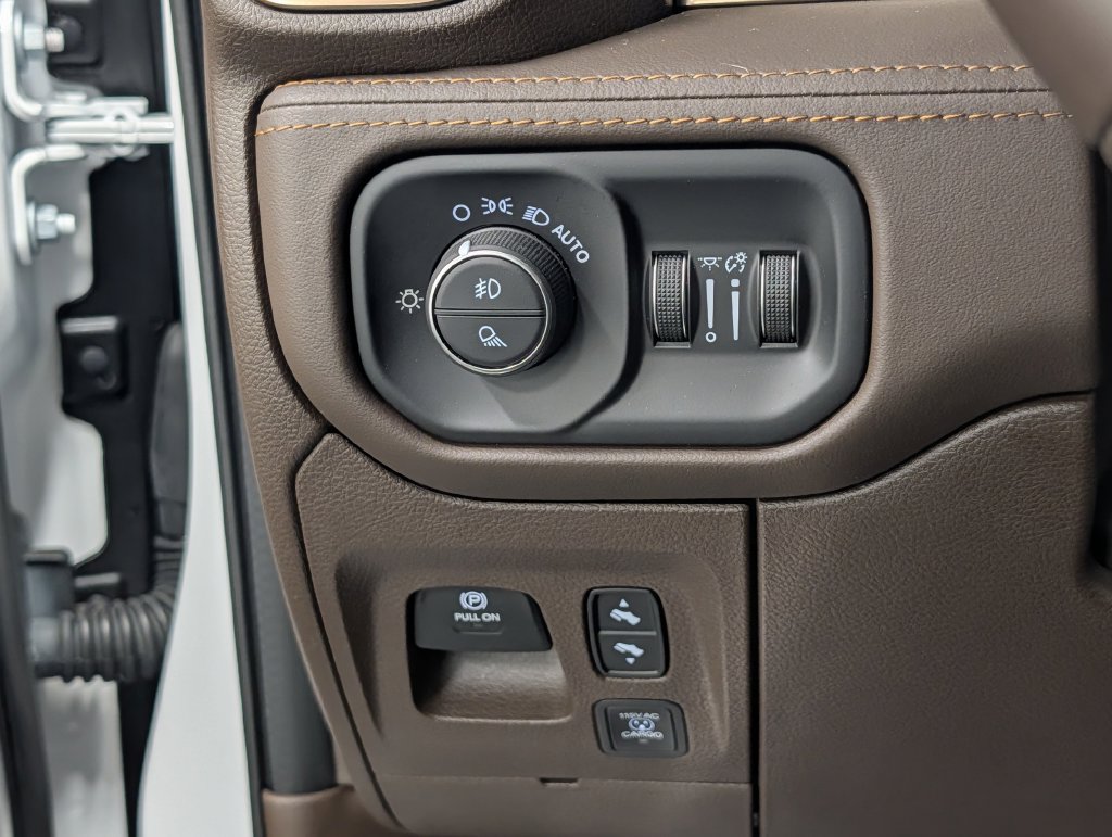 Used 2026 RAM 1500 Limited AWD/4WD image 24