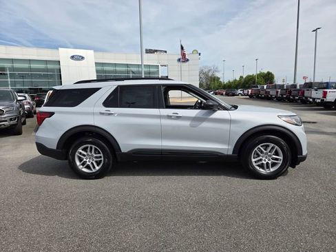 New 2026 Ford Explorer Active image 47