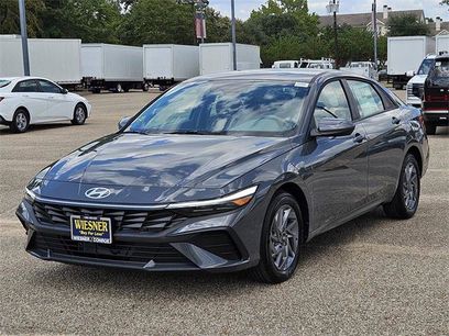 New 2025 Hyundai Elantra Blue
