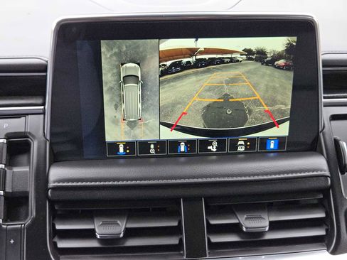 Certified 2024 Chevrolet Suburban Z71 w/ Luxury Package image 17