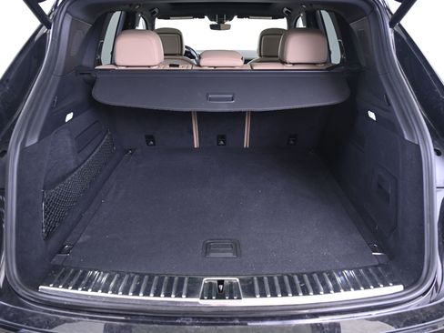 Used 2019 Porsche Cayenne E-Hybrid image 15