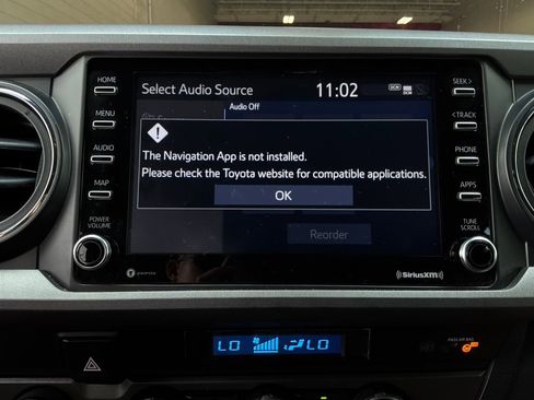 Used 2023 Toyota Tacoma TRD Off-Road w/ Technology Package AWD/4WD image 31