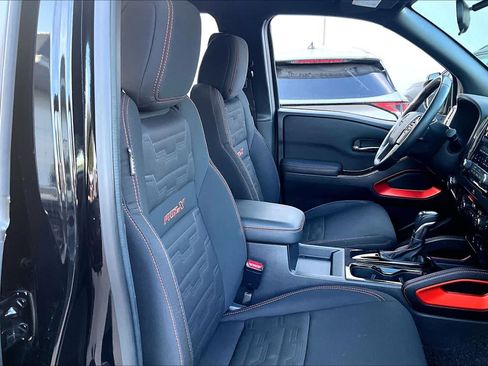 Used 2022 Nissan Frontier Pro-X w/ Technology Package image 9