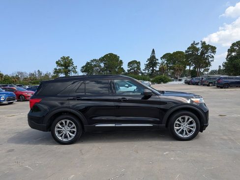 Used 2020 Ford Explorer XLT w/ Equipment Group 202A AWD/4WD image 9