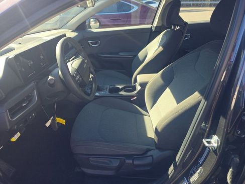 Used 2025 Kia K4 LX image 4