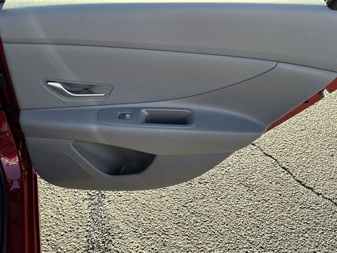 New 2025 Hyundai Elantra SEL FWD image 13