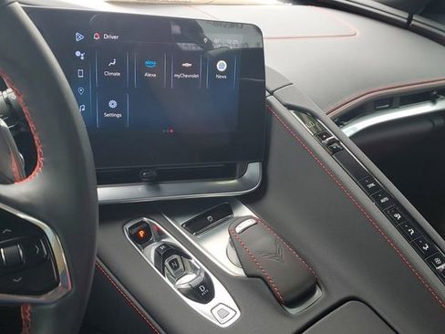 Used 2024 Chevrolet Corvette Stingray Coupe w/ Z51 Performance Package image 29