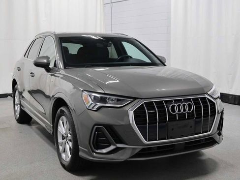 Used 2023 Audi Q3 2.0T Premium w/ Convenience Package AWD/4WD image 13