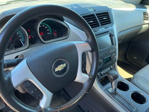 Used 2010 Chevrolet Traverse LTZ AWD/4WD image 9
