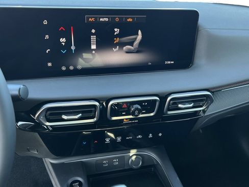 New 2026 Nissan Sentra SR w/ Floor Mat Package FWD image 11