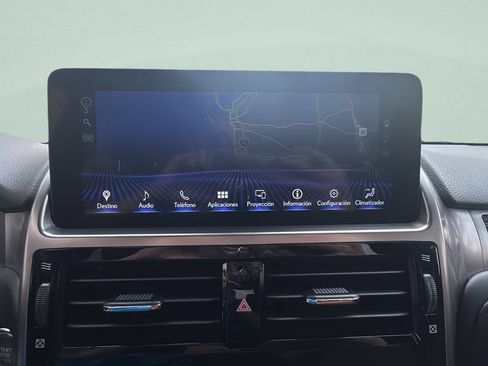 Used 2023 Lexus GX 460 Premium w/ Accessory Package AWD/4WD image 12