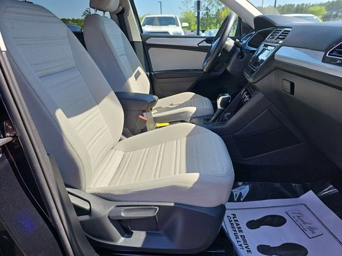 Used 2024 Volkswagen Tiguan S image 10