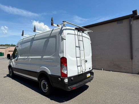 Used 2019 Ford Transit 250 148 Medium Roof RWD image 5
