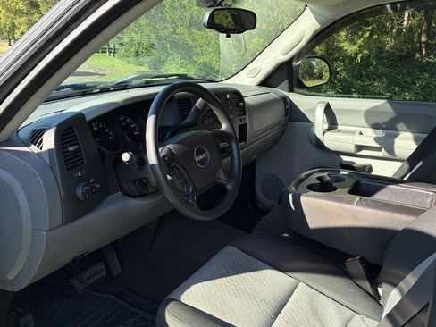 Used 2009 GMC Sierra 1500 W/T w/ Work Truck Preferred Package RWD image 10