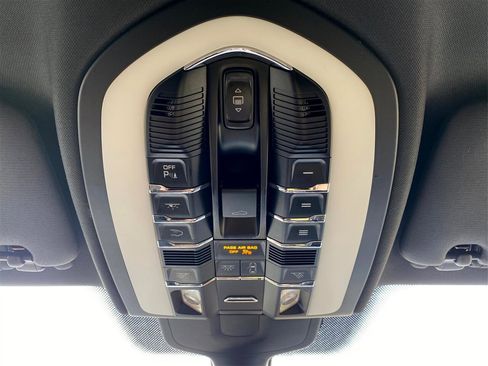 Used 2014 Porsche Cayenne S w/ Comfort Plus Package image 26