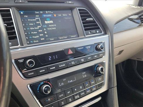 Used 2016 Hyundai Sonata Limited w/ Option Group 02 image 10