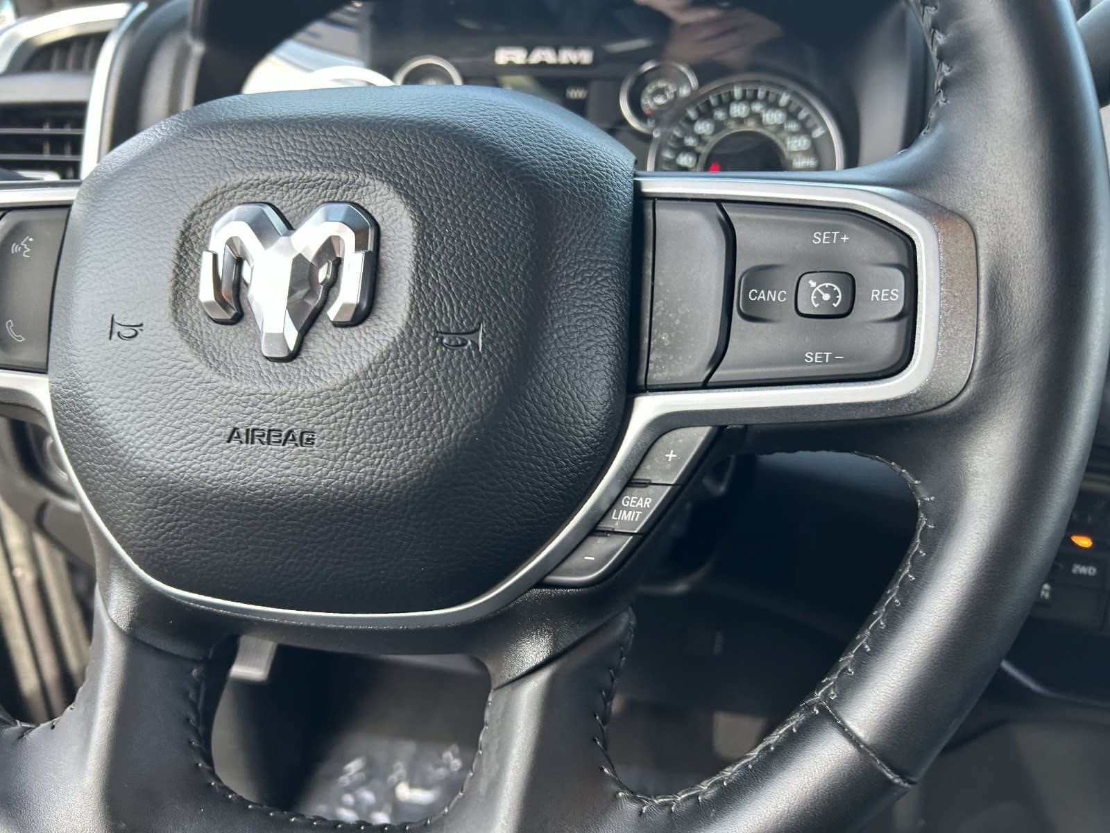 Used 2024 RAM 3500 Big Horn w/ Sport Appearance Package AWD/4WD image 28