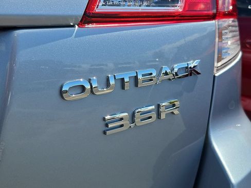 Used 2014 Subaru Outback 3.6R Limited w/ Moonroof Package AWD/4WD image 26