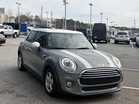 Used 2016 MINI Cooper 4-Door Hardtop image 23