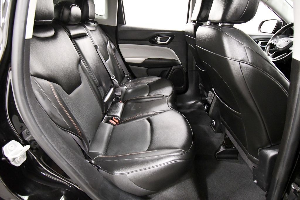 Used 2022 Jeep Compass Limited AWD/4WD image 17