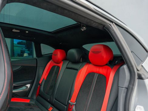 Used 2025 Aston Martin DBX 707 image 12