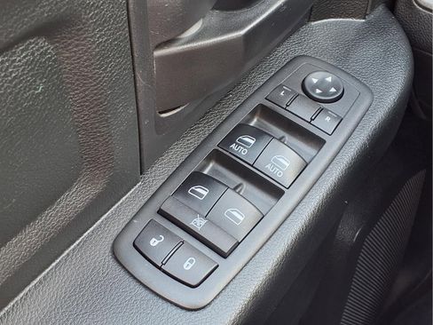 Used 2018 RAM 1500 Express w/ Express Value Package AWD/4WD image 24