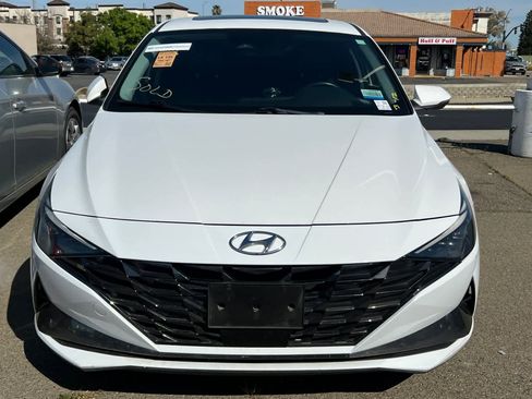 Used 2021 Hyundai Elantra Limited w/ Cargo Package image 2